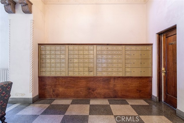 315 W 3rd Street, Long Beach CA: https://media.crmls.org/medias/efc5af84-6379-4399-a94c-57912bcec8e4.jpg