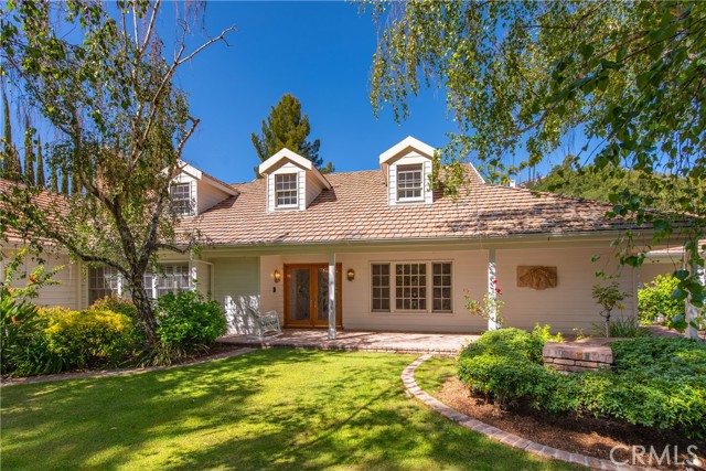 Detail Gallery Image 2 of 47 For 19 Dapplegray Rd, Bell Canyon,  CA 91307 - 5 Beds | 4/1 Baths