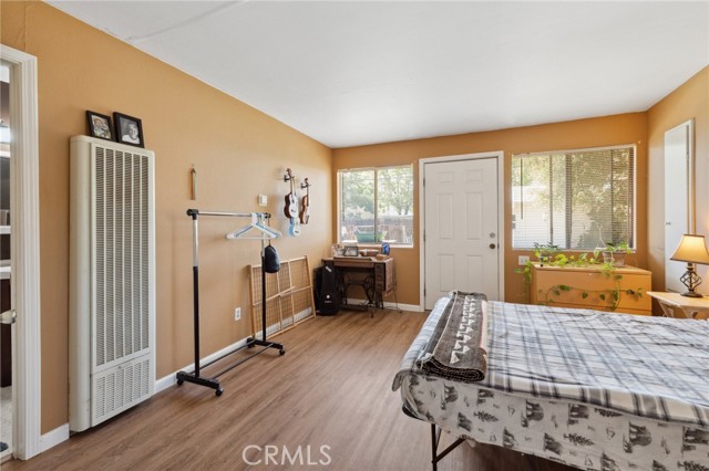 221 College Avenue, Coalinga CA: https://media.crmls.org/medias/efc6d9d7-87a8-4321-a065-45a2a7ebe055.jpg
