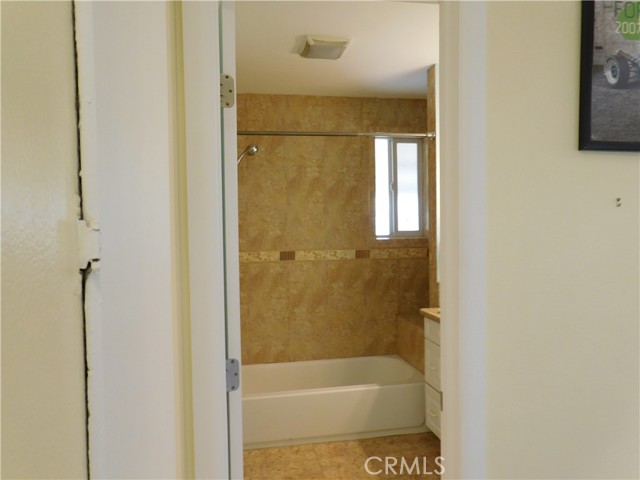 Detail Gallery Image 27 of 56 For 2669 W Russell Ave, Anaheim,  CA 92801 - 3 Beds | 2 Baths