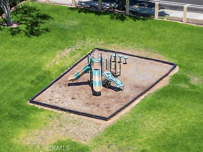 https://media.crmls.org/medias/efc754a7-0d0f-46d4-8f01-997fa5117b8e.jpg?preset=X-Large