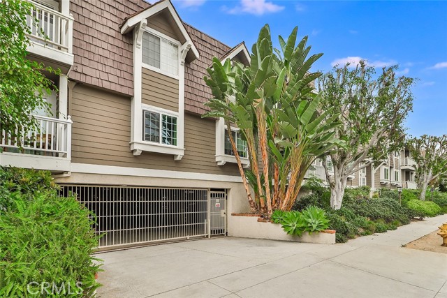 Detail Gallery Image 3 of 40 For 1731 Barry Ave #201,  Los Angeles,  CA 90025 - 2 Beds | 2 Baths