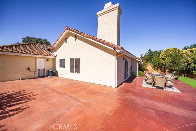 215 Meadowlark Road, Paso Robles CA: https://media.crmls.org/medias/efc7e280-a3a9-489a-9b6b-1557ea3f00ca.jpg