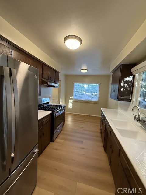 14906 Aztec Street, Sylmar CA: https://media.crmls.org/medias/efc88570-9918-4d3c-9d17-02970ab2de76.jpg
