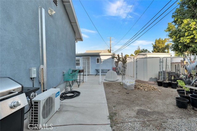 16908 Los Alimos Street, Granada Hills CA: https://media.crmls.org/medias/efc8b583-bbc1-4d13-a426-ef2af8514cf0.jpg