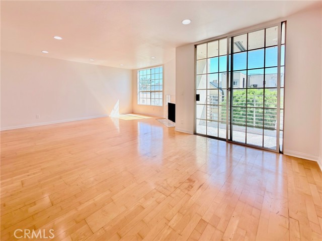 Detail Gallery Image 2 of 50 For 1129 Larrabee St #10,  West Hollywood,  CA 90069 - 2 Beds | 2 Baths