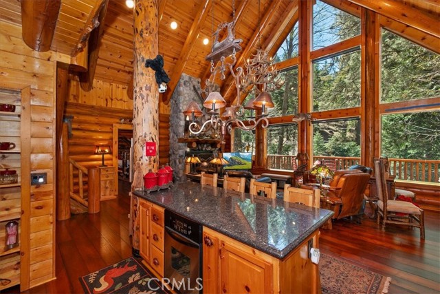 Detail Gallery Image 13 of 48 For 28730 Potomac, Lake Arrowhead,  CA 92352 - 3 Beds | 3 Baths