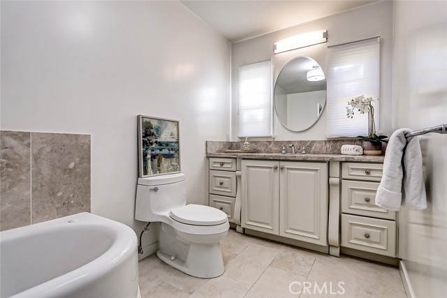 Detail Gallery Image 23 of 40 For 2929 Cardiff, Los Angeles,  CA 90034 - 2 Beds | 2 Baths