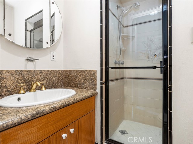 10348 Woodbridge Street, Toluca Lake CA: https://media.crmls.org/medias/efcac15a-927f-4e03-9c0f-9df0494e908d.jpg