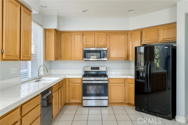 Detail Gallery Image 13 of 23 For 35433 El Diamante Dr, Wildomar,  CA 92595 - 4 Beds | 3 Baths