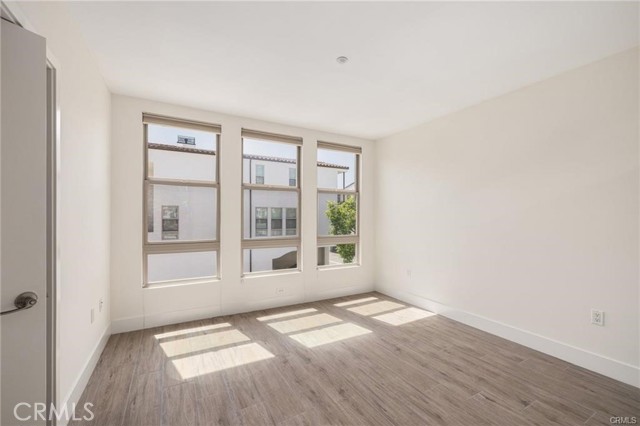 Detail Gallery Image 19 of 45 For 576 S Brea Bld, Brea,  CA 92821 - 2 Beds | 2/1 Baths