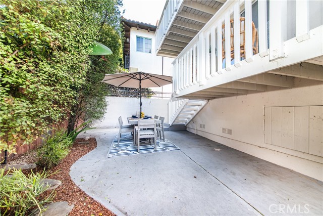 Detail Gallery Image 30 of 39 For 1025 4th St, Hermosa Beach,  CA 90254 - 3 Beds | 2/1 Baths