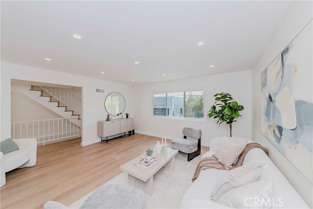 Detail Gallery Image 13 of 37 For 3745 Roberta St., Los Angeles,  CA 90031 - 3 Beds | 2 Baths