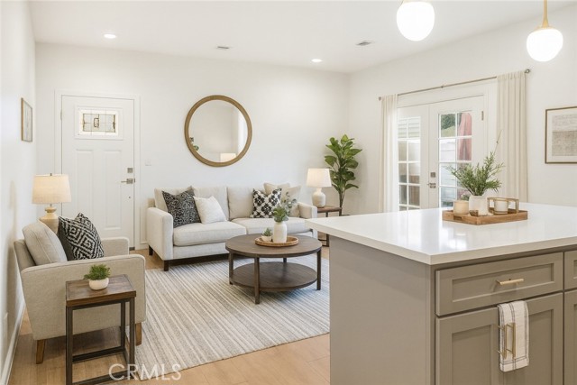 Detail Gallery Image 4 of 36 For 215 E 2nd St a,  San Dimas,  CA 91773 - 2 Beds | 2 Baths