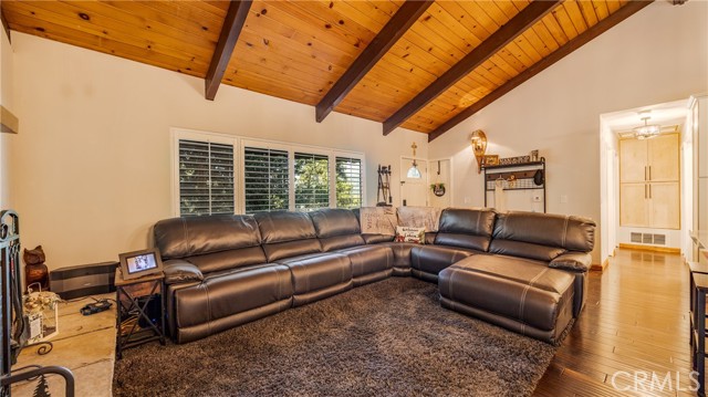 Detail Gallery Image 6 of 40 For 370 Weisshorn Dr, Crestline,  CA 92325 - 2 Beds | 2 Baths