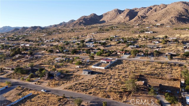 Detail Gallery Image 5 of 20 For 60255 Natoma Trl, Joshua Tree,  CA 92252 - – Beds | – Baths
