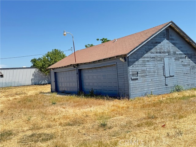 1250 E Childs Avenue, Merced CA: https://media.crmls.org/medias/efcd6f5a-b81b-4dd5-88d1-b26465a268a1.jpg