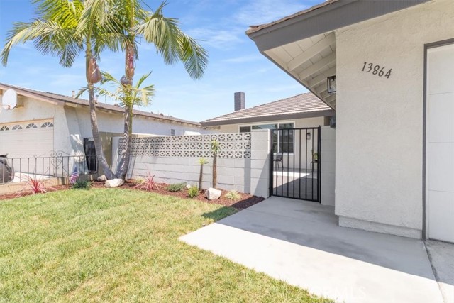 Detail Gallery Image 4 of 55 For 13864 Elgers St, Cerritos,  CA 90703 - 3 Beds | 2 Baths