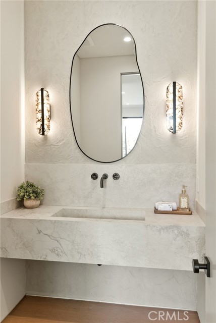 Detail Gallery Image 55 of 75 For 14738 Otsego St, Sherman Oaks,  CA 91403 - 5 Beds | 5/1 Baths