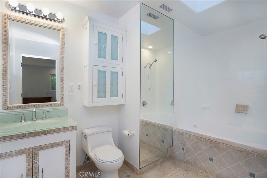 4217 Calle Abril