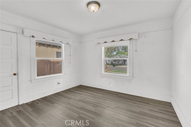 Detail Gallery Image 9 of 25 For 926 East 97th Street, Los Angeles,  CA 90002 - 2 Beds | 1 Baths