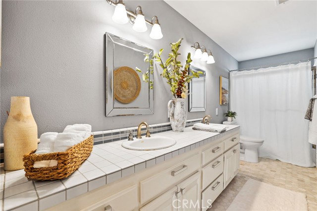 Detail Gallery Image 24 of 37 For 212 2nd St, Seal Beach,  CA 90740 - 4 Beds | 3/1 Baths