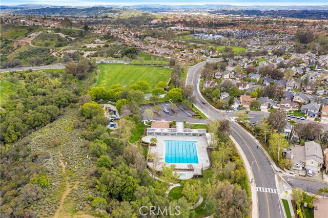21672 High Country Drive, Rancho Santa Margarita CA: https://media.crmls.org/medias/efd11f56-2bb8-4369-ab39-1e7cbbd9432a.jpg