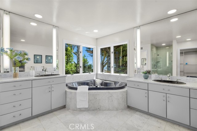 3550 Coolheights Drive, Rancho Palos Verdes CA: https://media.crmls.org/medias/efd16dad-fc1f-4440-91db-a29b0815aa11.jpg