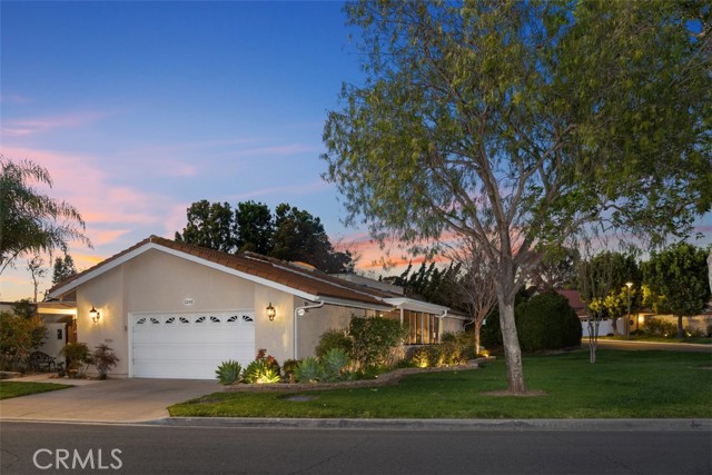 Detail Gallery Image 30 of 52 For 5249 Duenas, Laguna Woods,  CA 92637 - 2 Beds | 2 Baths