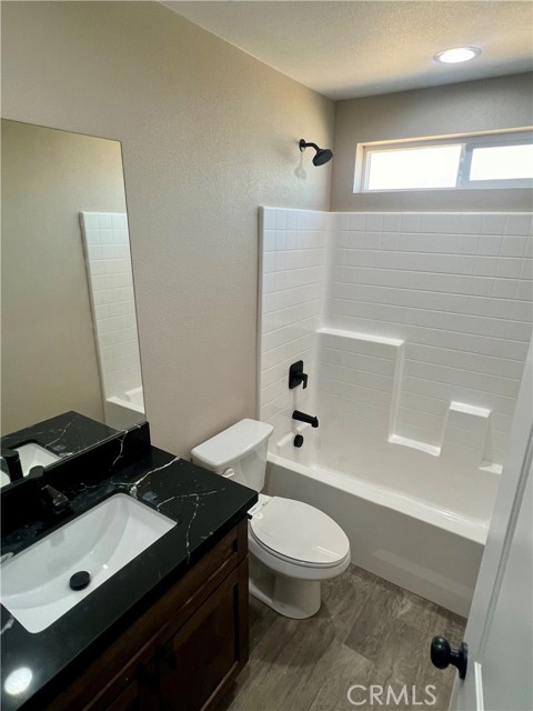 Detail Gallery Image 11 of 12 For 12144 Toltec Dr, Apple Valley,  CA 92308 - 3 Beds | 2 Baths