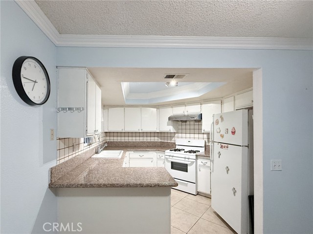 Detail Gallery Image 6 of 16 For 631 Park Shadow Ct, Baldwin Park,  CA 91706 - 2 Beds | 2 Baths