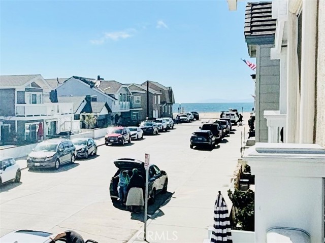 127 29th Street, Newport Beach CA: https://media.crmls.org/medias/efd2d89c-8baa-459a-af01-b46da2957012.jpg