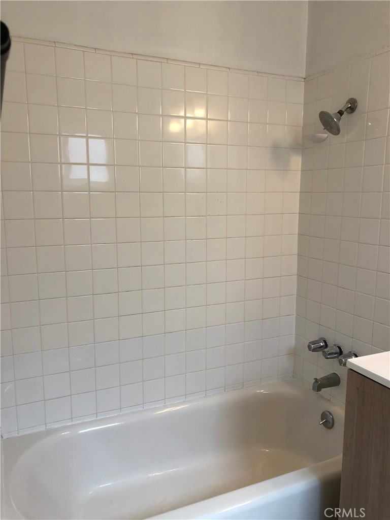 Efd30be8 30ed 41cf Be7c B2223b4d6491