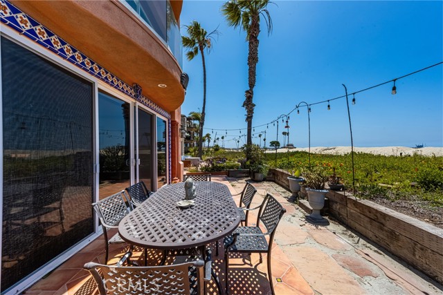 6915 E Seaside, Long Beach CA: https://media.crmls.org/medias/efd3a2a6-0ca0-42b8-8d0c-5ae2f0d0edfb.jpg