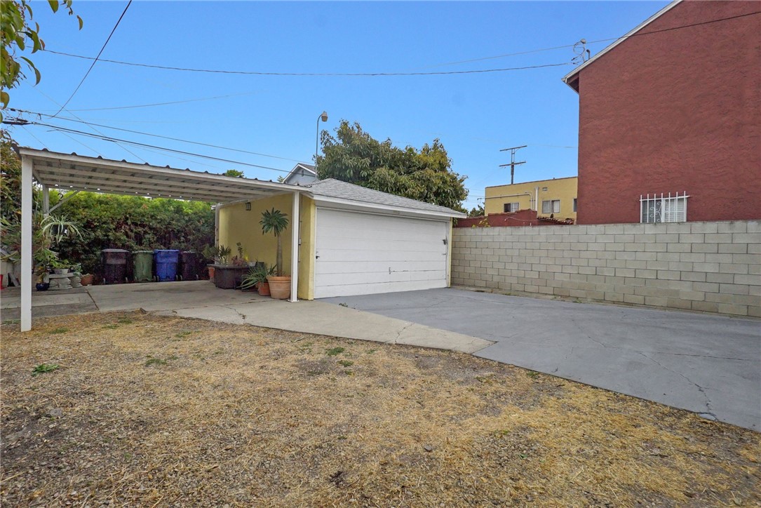 2230 Cloverdale Avenue, Los Angeles, California 90016, 2 Bedrooms Bedrooms, ,1 BathroomBathrooms,Single Family Residence,For Sale,Cloverdale,WS24108320