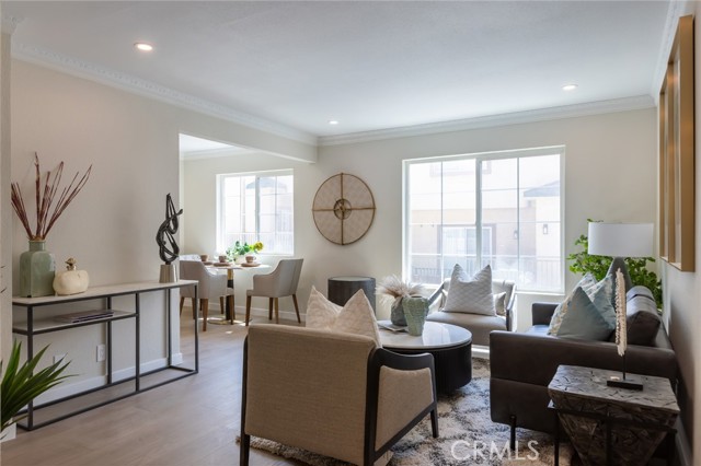 Detail Gallery Image 3 of 33 For 2349 Mira Vista Ave #C,  Montrose,  CA 91020 - 2 Beds | 2/1 Baths