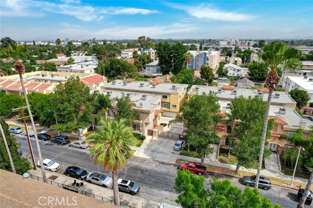 Detail Gallery Image 50 of 52 For 13629 Wyandotte St #111,  Van Nuys,  CA 91405 - 4 Beds | 3 Baths