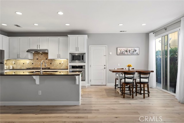 341 W Pebble Creek Lane, Orange CA: https://media.crmls.org/medias/efd63ead-97c0-4807-aaef-7b3bc6f85d6c.jpg