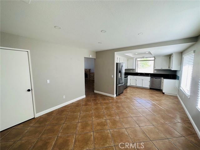 Detail Gallery Image 8 of 32 For 24382 Camino Vasco, Murrieta,  CA 92562 - 3 Beds | 2/1 Baths