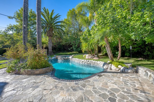 Detail Gallery Image 43 of 64 For 1101 Hacienda Dr, Simi Valley,  CA 93065 - 4 Beds | 3/1 Baths