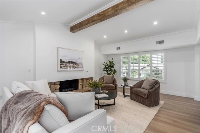 22608 Crespi Street, Woodland Hills CA: https://media.crmls.org/medias/efd8766a-3c4b-41af-8e21-ceb2ecfa54c7.jpg