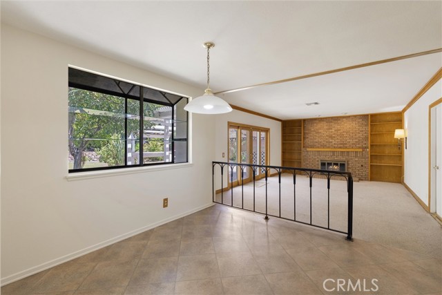 152 Ventana Court, Thousand Oaks CA: https://media.crmls.org/medias/efd8af94-f9f8-452e-b9b6-ba249fcd6a2a.jpg