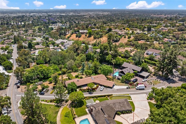 1815 Ladera Vista Place, Fullerton CA: https://media.crmls.org/medias/efd8e5a4-7fae-4142-8cb2-eaf04c51f541.jpg