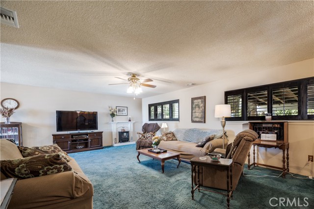 Detail Gallery Image 13 of 40 For 22972 Valley View Dr, Crestline,  CA 92325 - 4 Beds | 3 Baths
