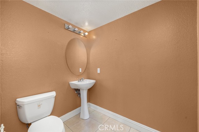 Detail Gallery Image 7 of 23 For 935 E Broadway, Anaheim,  CA 92805 - 3 Beds | 2/1 Baths