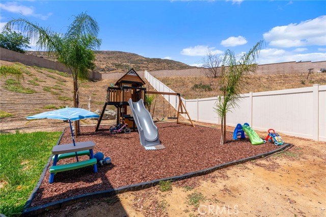 33007 Cattle Drive, Winchester CA: https://media.crmls.org/medias/efd9a0ab-a3ab-499e-b398-4a4bbc53e59f.jpg