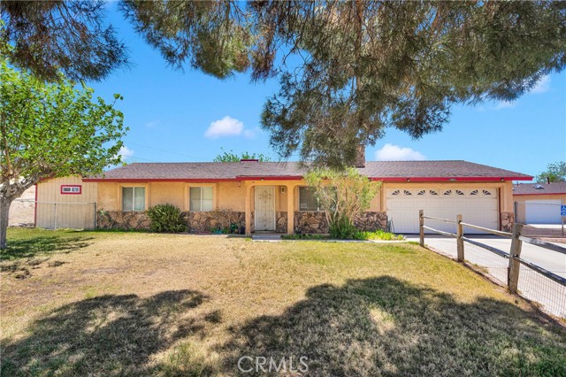 Detail Gallery Image 3 of 38 For 15869 Calandria Way, Victorville,  CA 92394 - 3 Beds | 2 Baths