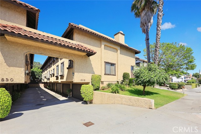 828 N Garfield Avenue, Alhambra CA: https://media.crmls.org/medias/efda8984-b57c-4659-9880-85a7a8c3be5c.jpg