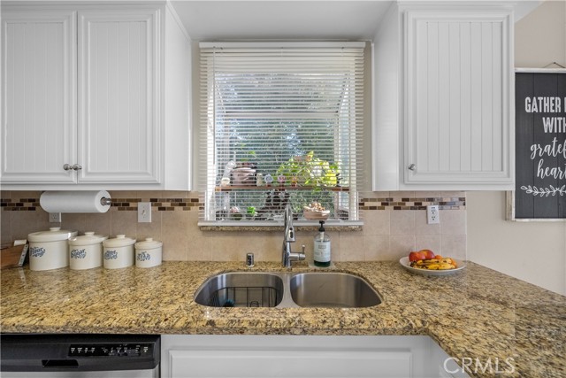 26964 Flo Lane, Canyon Country CA: https://media.crmls.org/medias/efdaa884-b748-45e4-b739-a71ed7474e9d.jpg