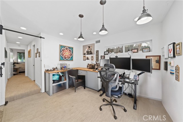 Detail Gallery Image 13 of 70 For 1044 Noria St, Laguna Beach,  CA 92651 - 4 Beds | 3/1 Baths
